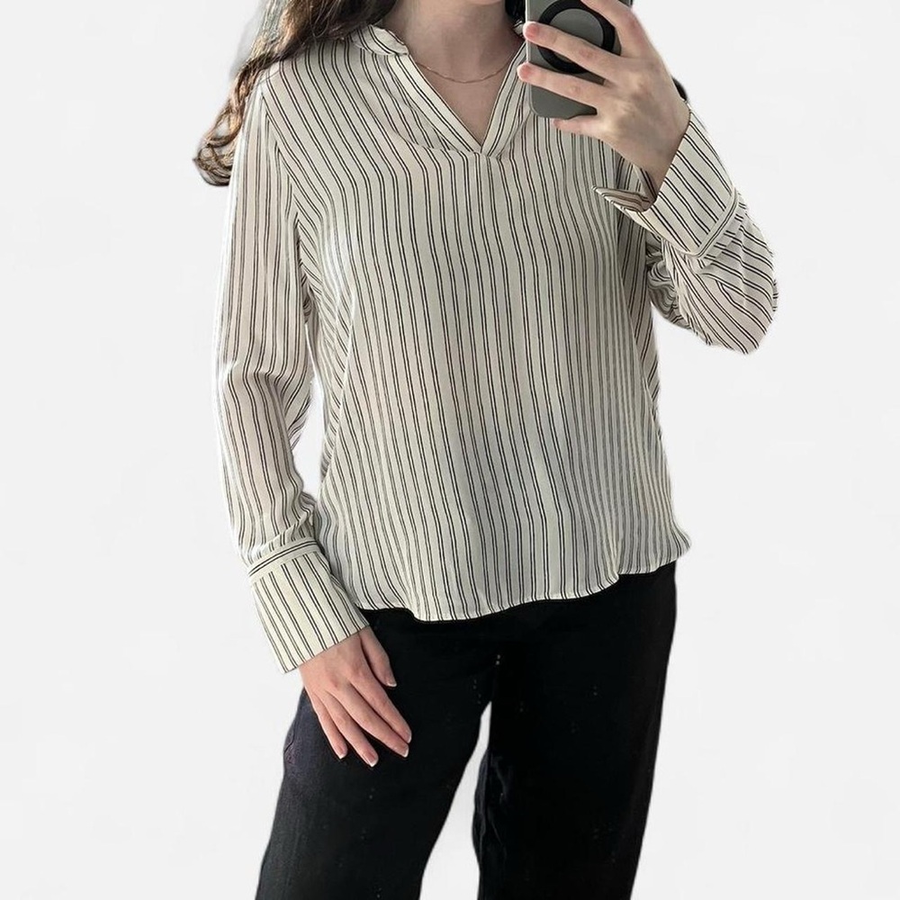 Black and white v-neck striped blouse